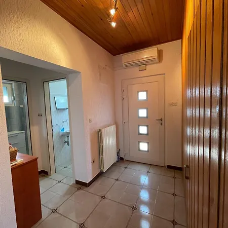 Goga Apartment *