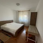 Goga * Pula